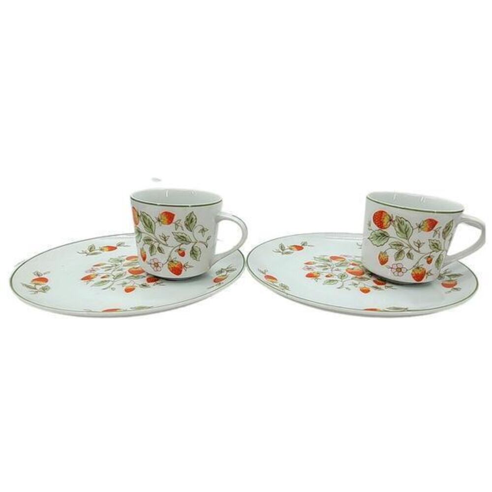 Vintage‎ Dolphin Japan Porcelain Berry Patch Strawberry 2 Snack Plate Cup Set